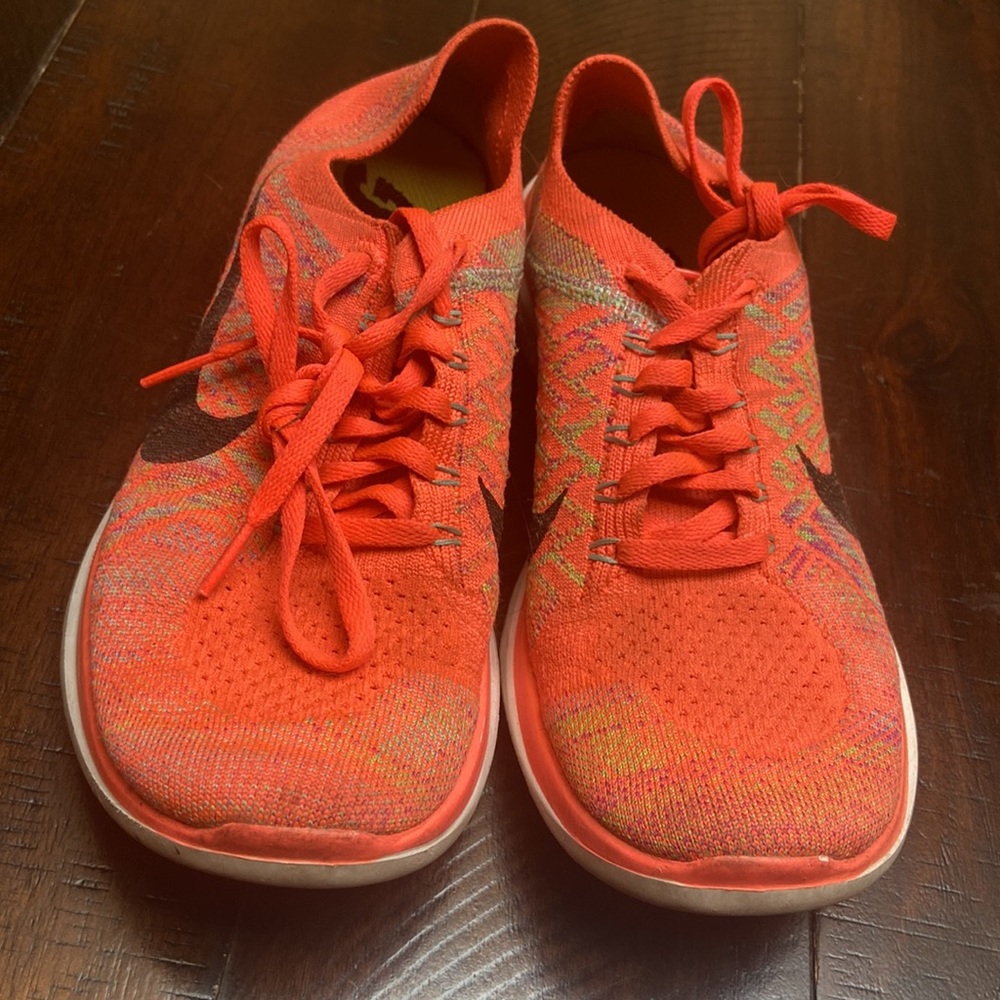 nike free runs